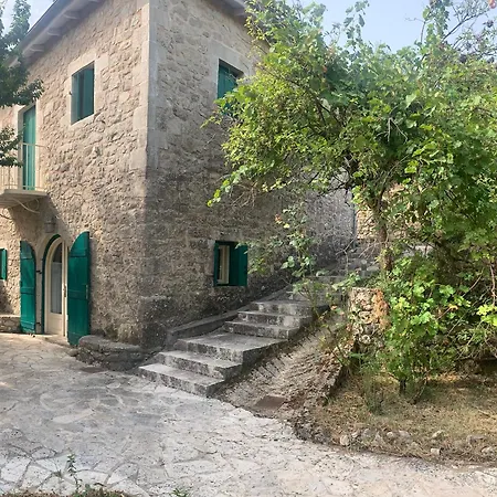 Holiday home Traditional Stonehouse At Prementinos Village Lefkada Lazarata